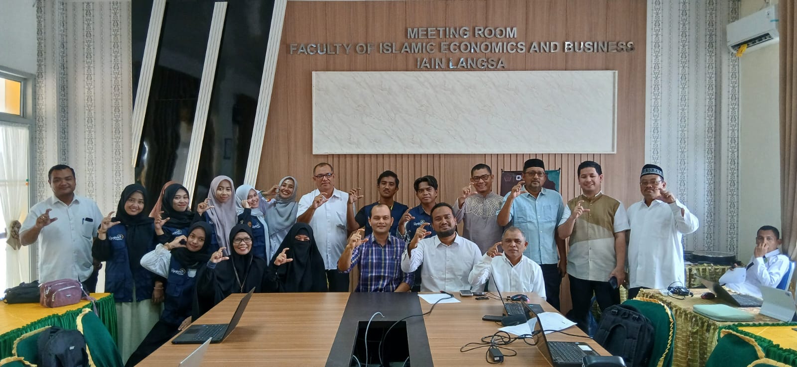 Relawan Pajak FEBI IAIN Langsa Bersama DJP KPP Pratama Langsa Dampingi ASN Lapor Pajak Melalui Core Tax