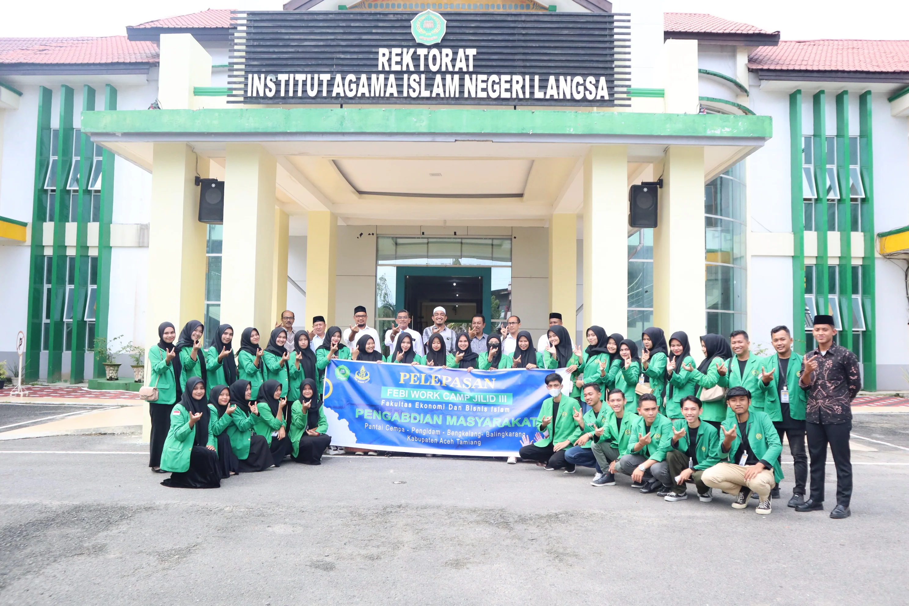 MAHASIWA FEBI IAIN LANGSA  LAKSANAKAN FEBI WORK CAMP