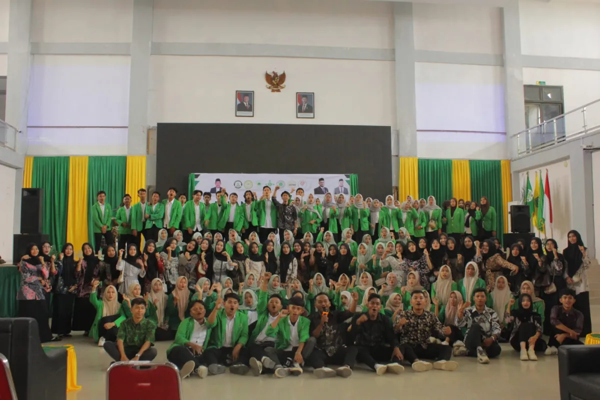 Dekan Lantik ORMAWA FEBI Tahun 2026, Dorong Mahasiswa Solid dan Progresif