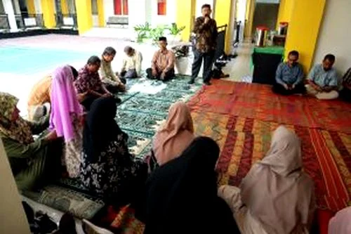Halal bi Halal dan Lepas Sambut Kabag. TU FEBI Berlangsung Khidmat